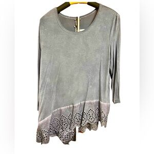 NWT C. Olives asymmetric swing top. Large 88W